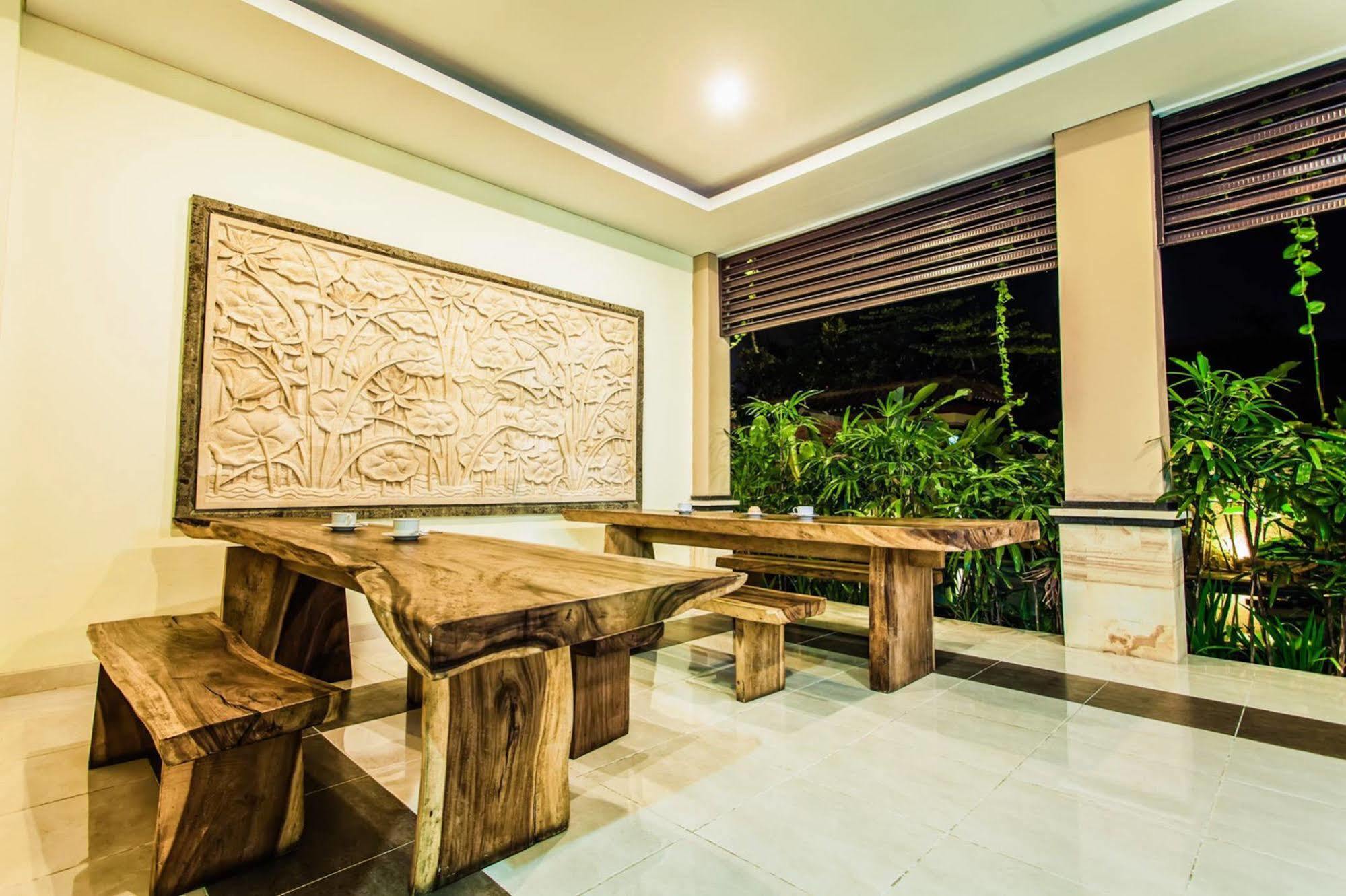 Luckys Guest House Kuta  Exterior photo